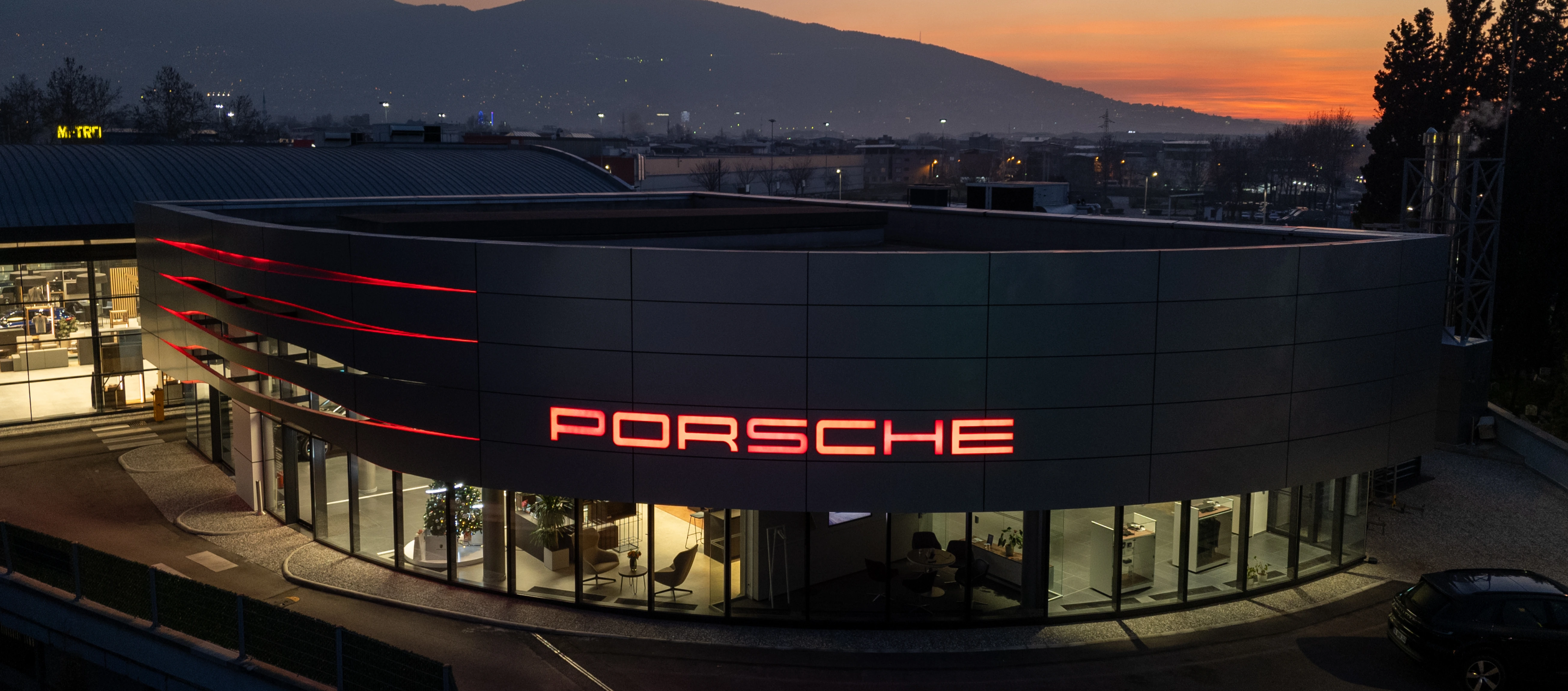 dealer-banner